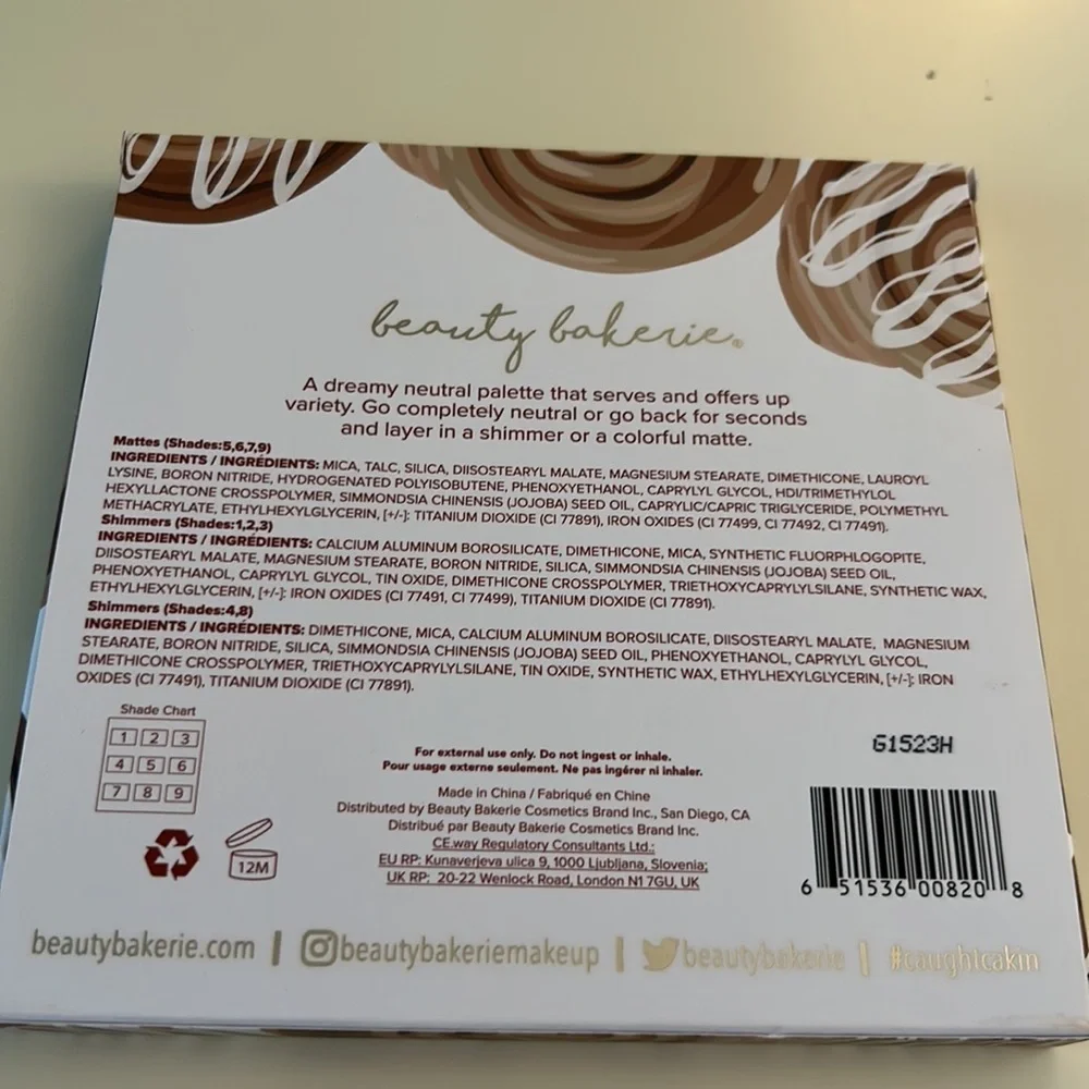 Beauty Bakerie The chosen bun eye shadow pallet